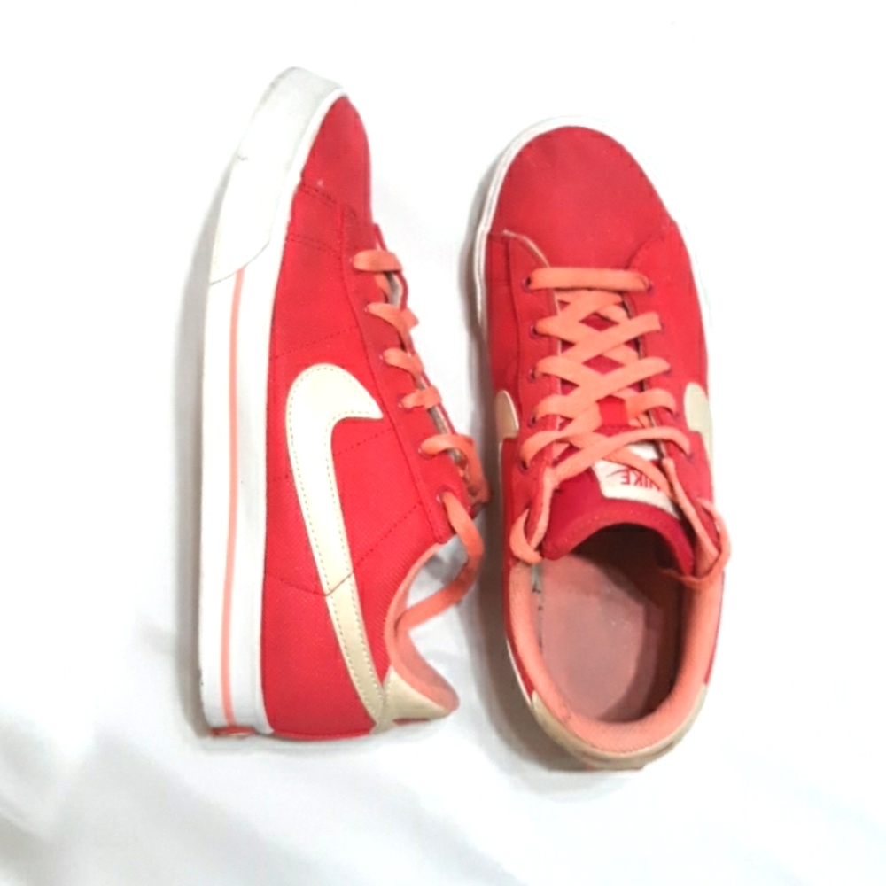 Nike Fruit Punch Court Legacy